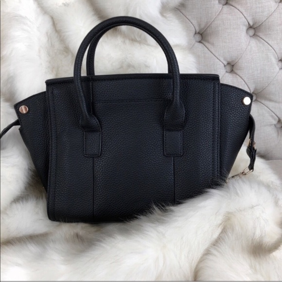 Reposh: Boutique Handbag - Picture 2 of 2